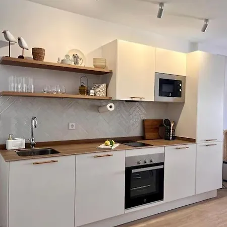 Piso Con Mucho Encanto Appartamento